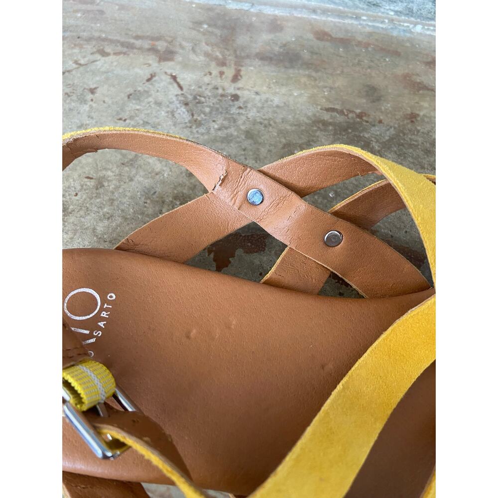 Franco Sarto golden yellow suede toe post sandal - Picture 6 of 11